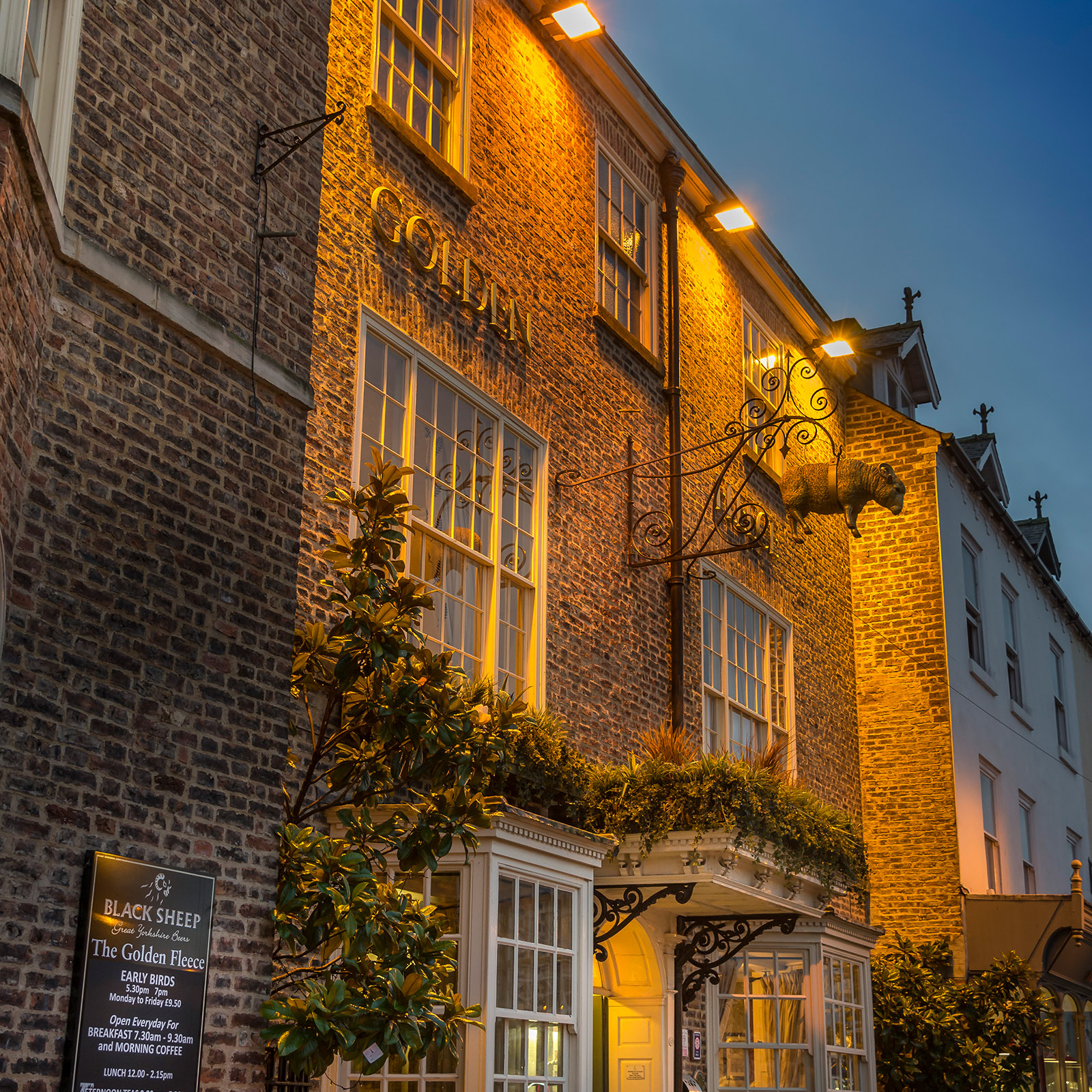 The Golden Fleece Hotel, Eatery & Coffee House - Thirsk, North Yorkshire