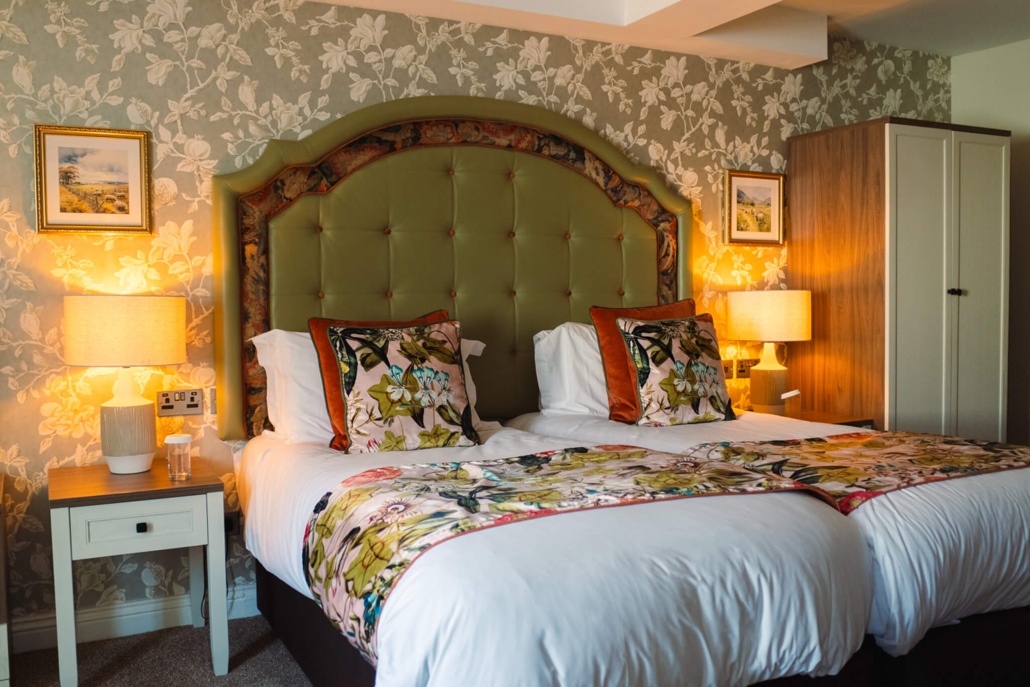 community pub thirsk golden fleece scaled